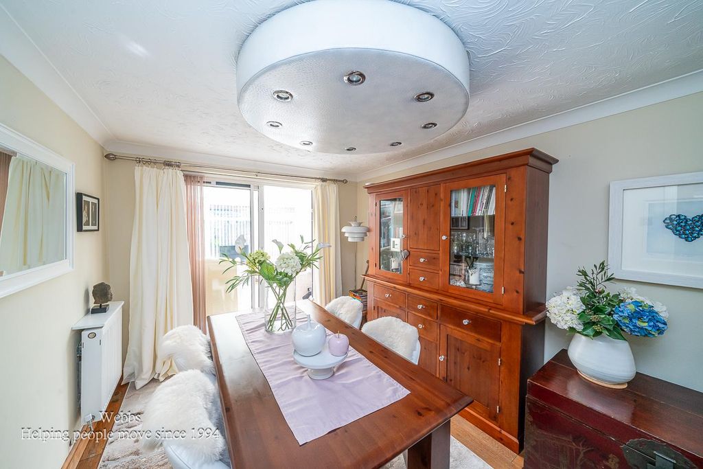 Additional image 9 of 5 bed detached house for saleMeadowsweet Way, Wimblebury, Cannock WS12