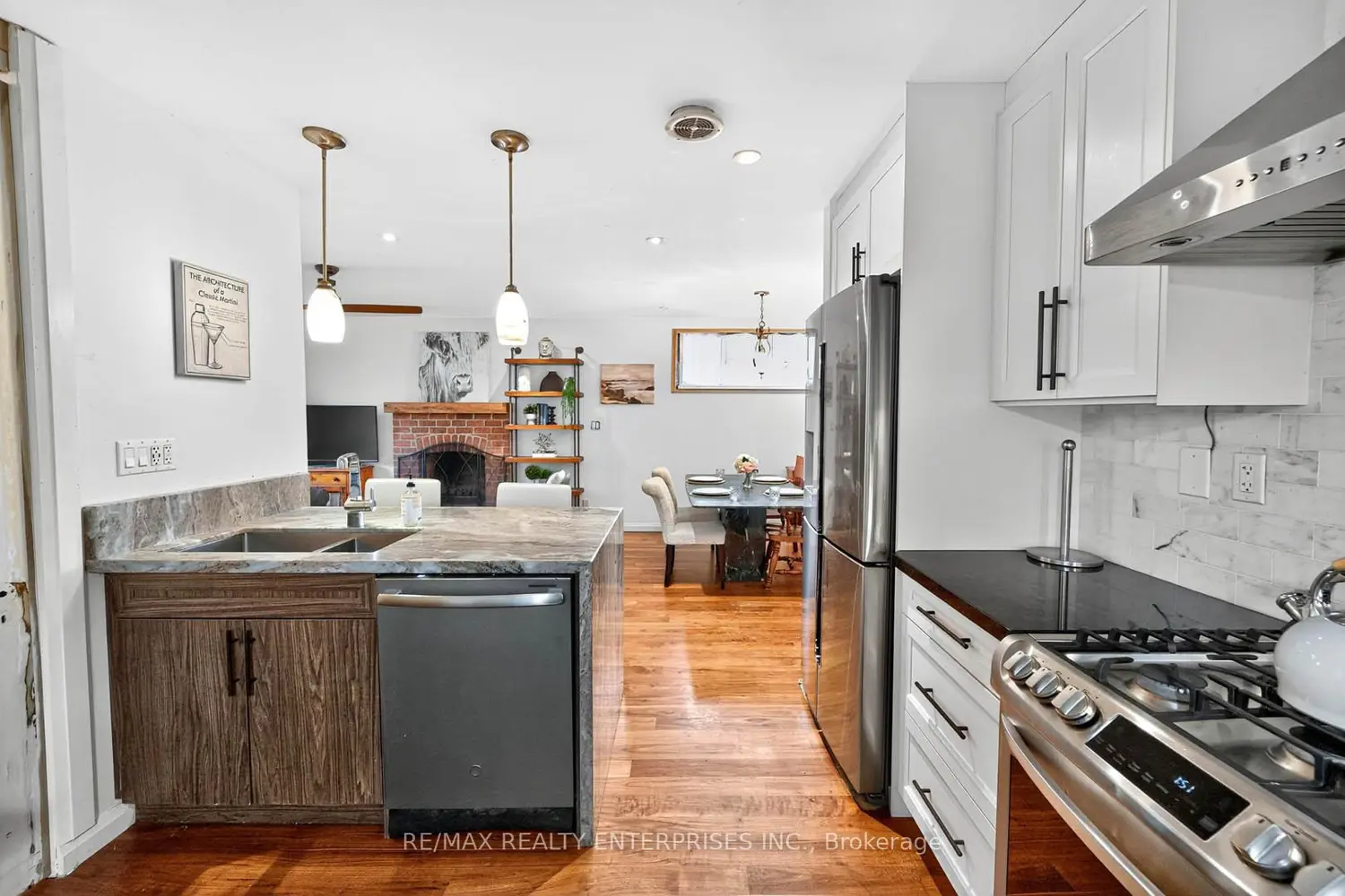 Additional image 8 of 10 Colonial Avenue
