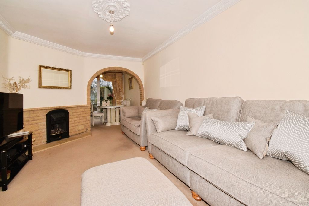 Additional image 2 of 3 bed semi-detached house for saleDenegate Avenue, Birstall, Leicester, Leicestershire LE4