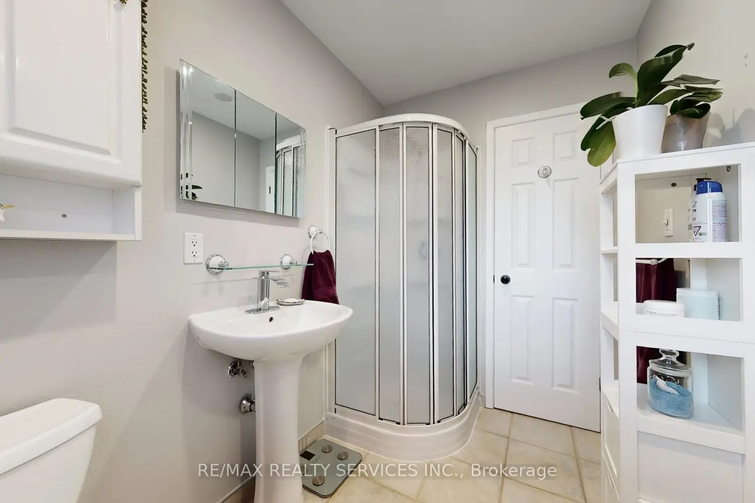 Additional image 7 of 72 Carisbrooke Court