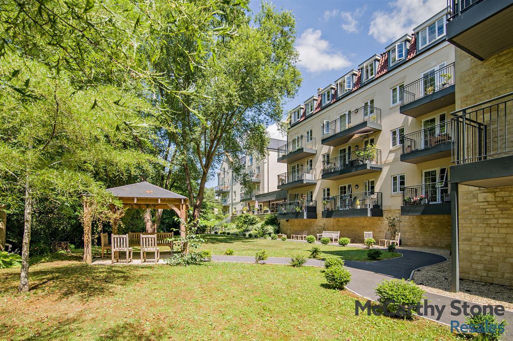 1 bed flat for saleLambrook Court, Gloucester Road, Larkhall, Bath BA1