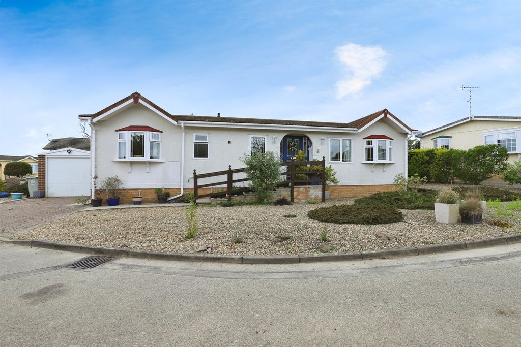 2 bed mobile/park home for saleLodge Park, Langham, Oakham LE15
