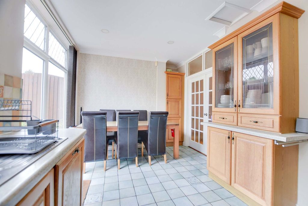 Additional image 11 of 3 bed semi-detached house for saleGainsborough Road, Knighton, Leicester LE2