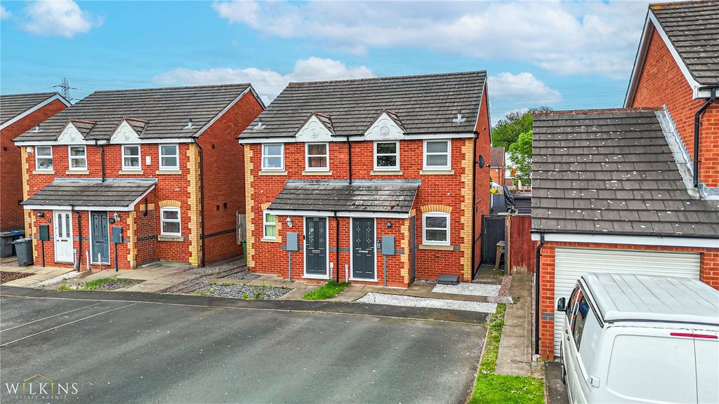 2 bed semi-detached house for saleCelandine, Tamworth, Staffordshire B77