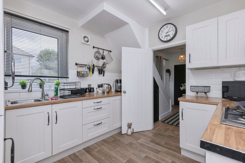 Additional image 5 of 3 bed semi-detached house for saleAylestone Drive, Leicester, Leicestershire LE2