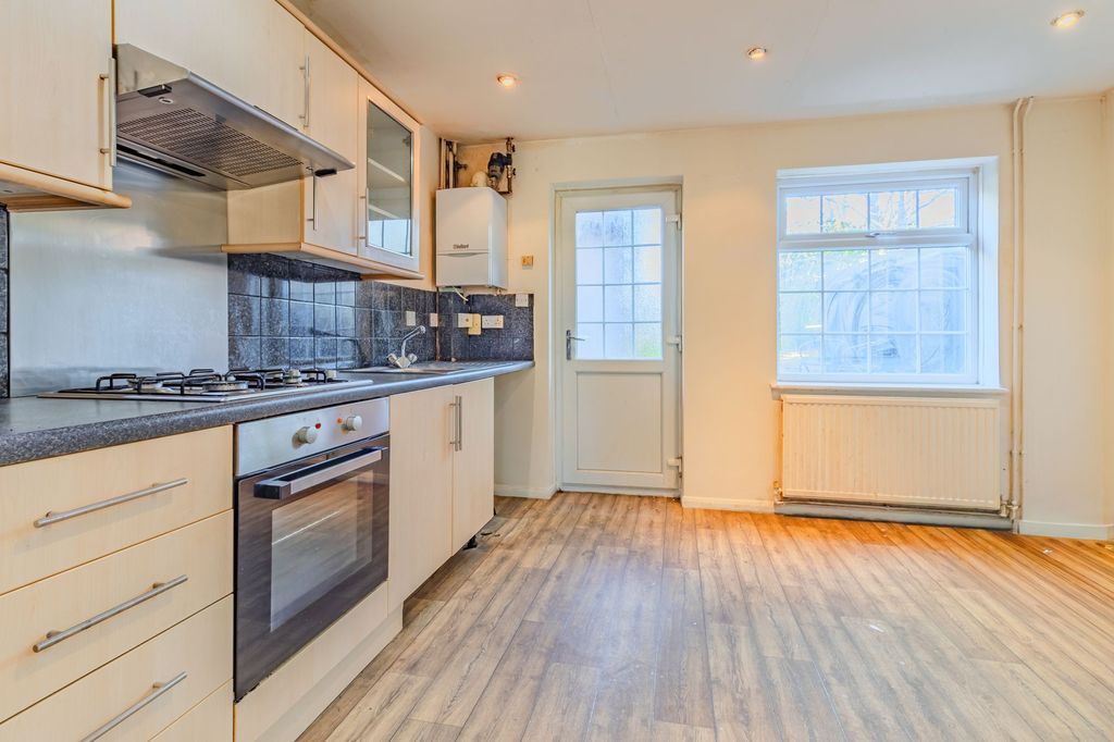 Additional image 6 of 2 bed semi-detached house for saleGlenfield Road, Leicester LE3