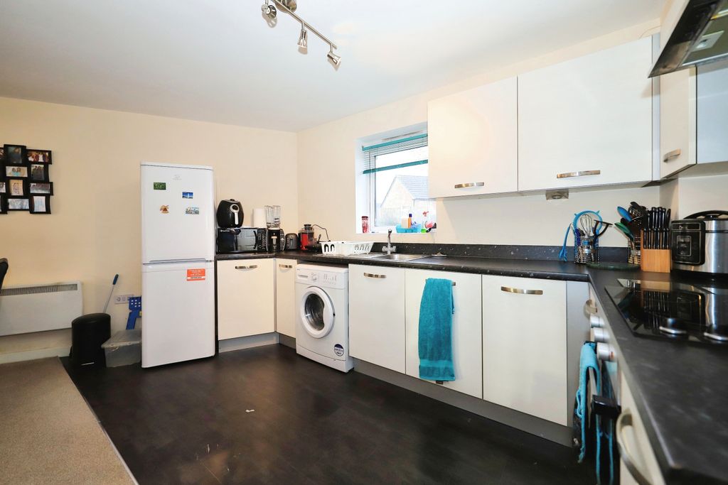 Additional image 2 of 2 bed flat for saleAkron Drive, Wolverhampton, West Midlands WV10