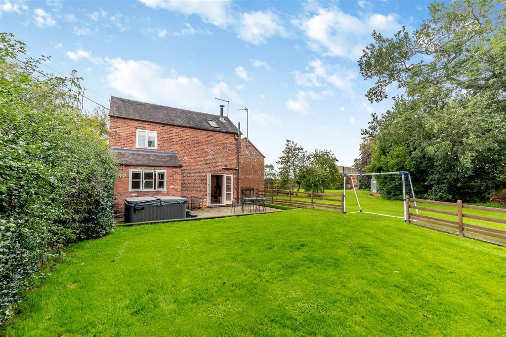 Additional image 24 of 6 bed detached house for saleFlatts Farm, Balaams Lane, Hilderstone, Stone ST15