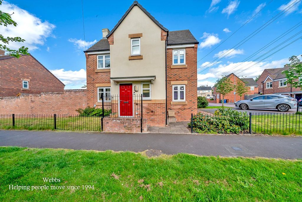 3 bed detached house for saleSherwood Drive, Cannock WS11