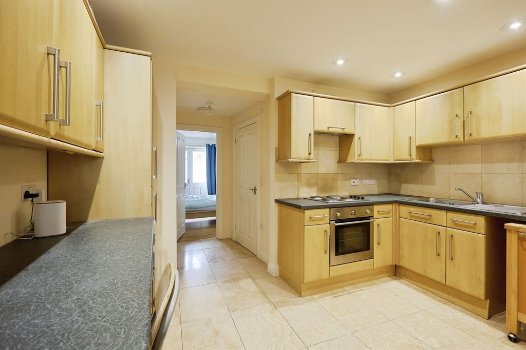 Additional image 4 of 1 bed flat for saleEndless Street, Salisbury SP1