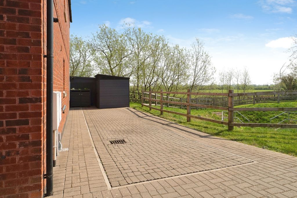 Additional image 17 of 3 bed semi-detached house for saleWindlass Close, Loughborough, Leicestershire LE11