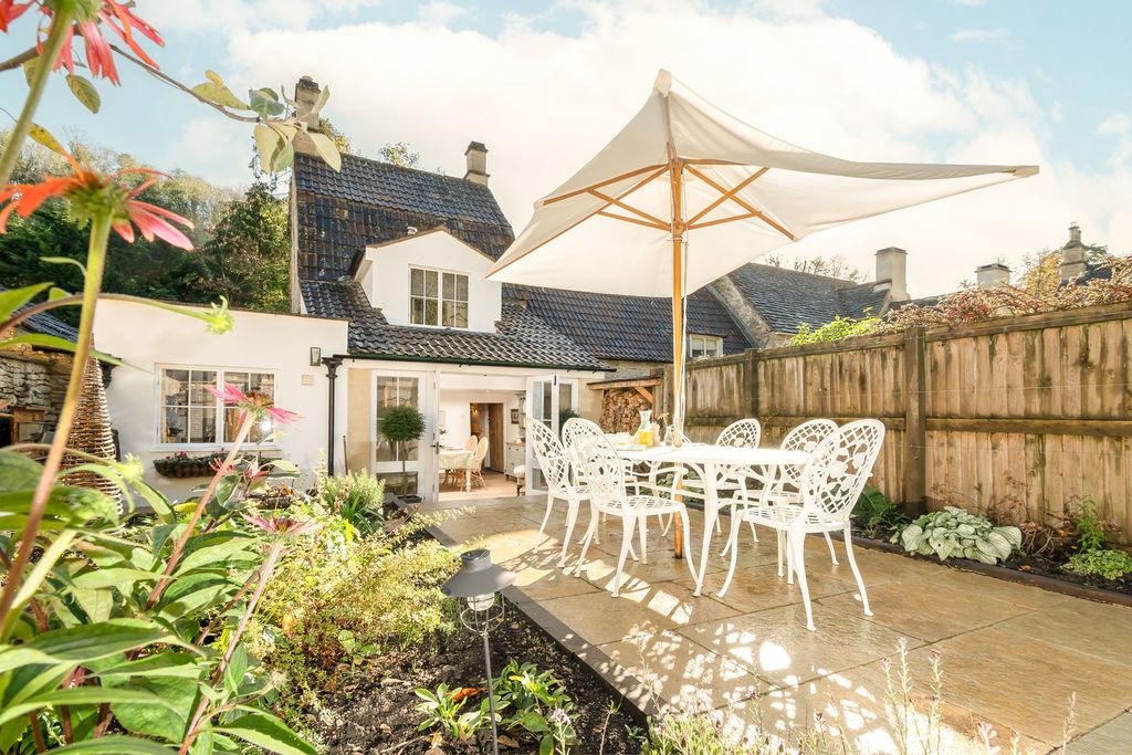 2 bed cottage for saleCastle Combe, Chippenham SN14 photo 4