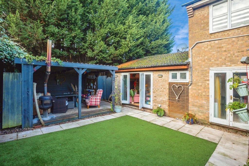 Additional image 20 of 4 bed semi-detached house for saleLawrence Way, Loughborough, Leicestershire LE11