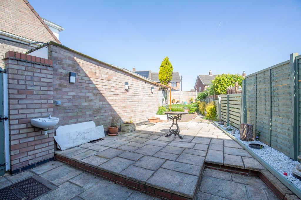 Additional image 17 of 3 bed semi-detached house for saleWigford Road, Dosthill, Tamworth B77