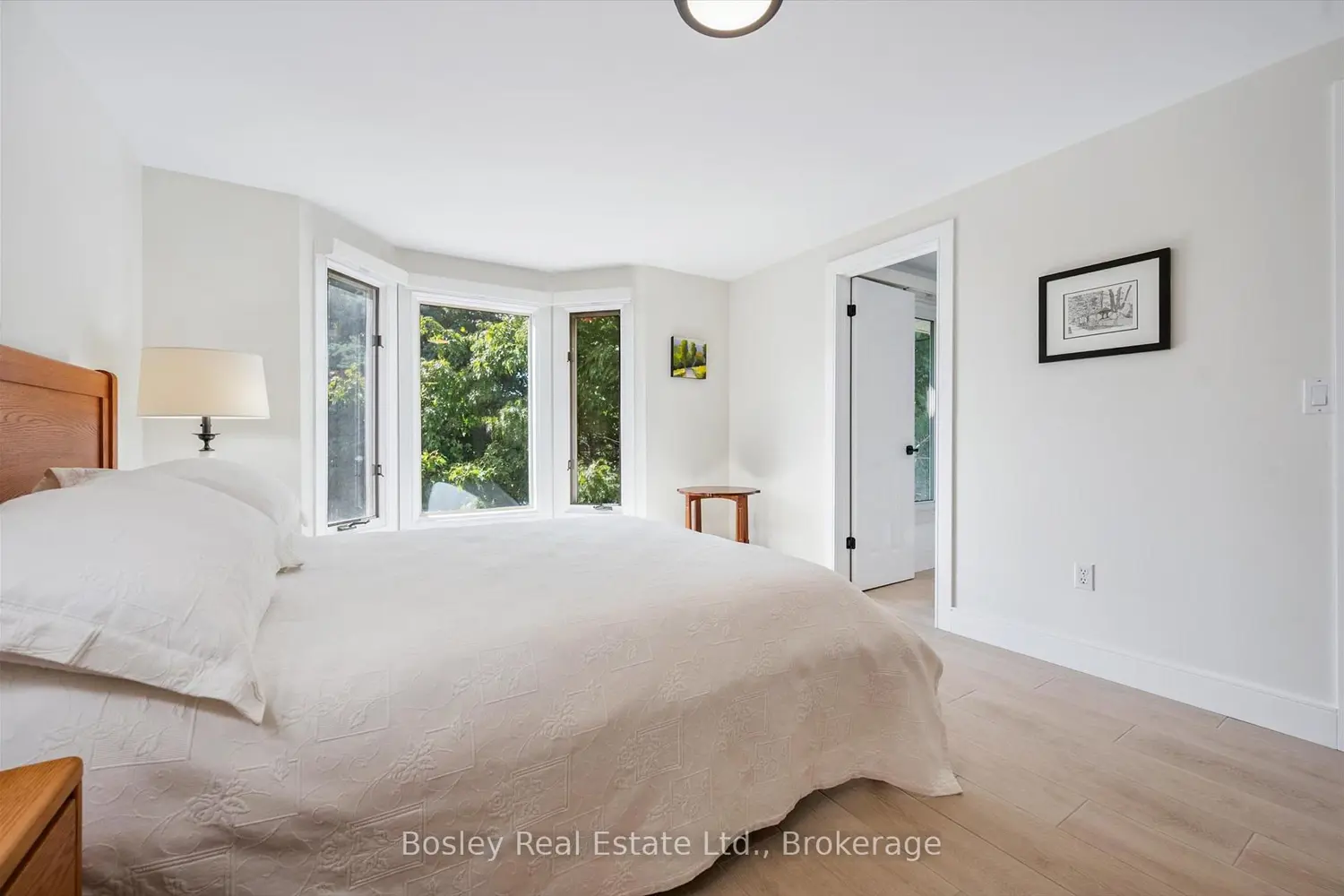 Additional image 5 of 941 Gordon Street 64