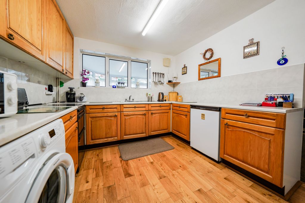 Additional image 5 of 4 bed detached house for salePark Hill Drive, Leicester, Leicestershire LE2