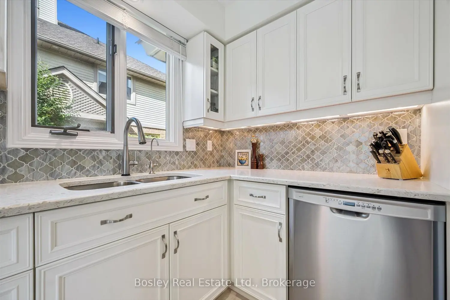 Additional image 2 of 941 Gordon Street 64