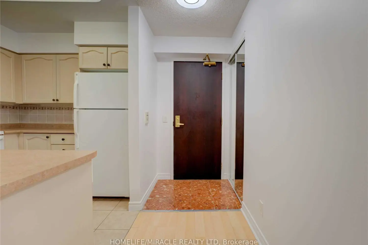 Additional image 3 of 30 Grand Trunk Crescent 1509