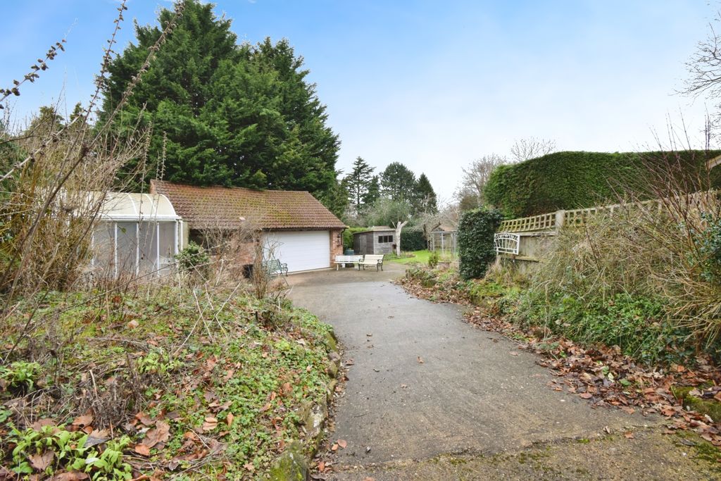 Additional image 26 of 3 bed detached house for saleThe Oval, Oadby, Leicester, Leicestershire LE2