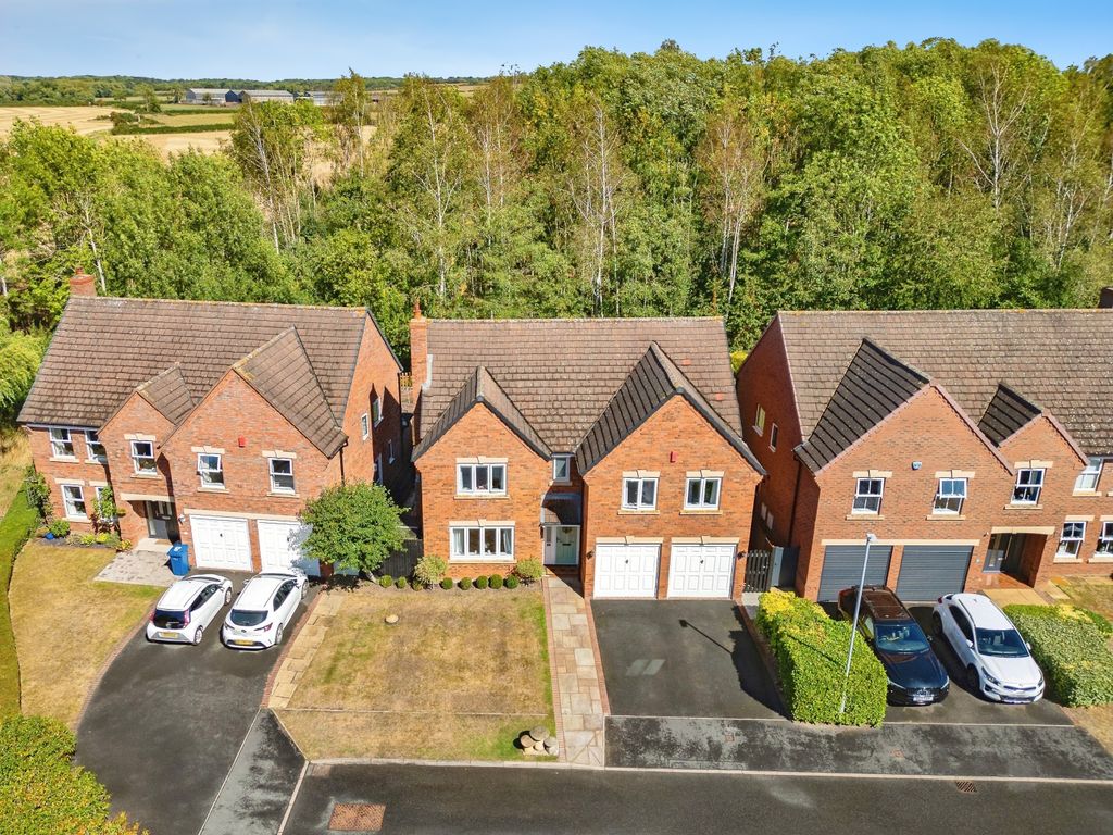 Additional image 2 of 5 bed detached house for saleRowley Close, Tamworth B79
