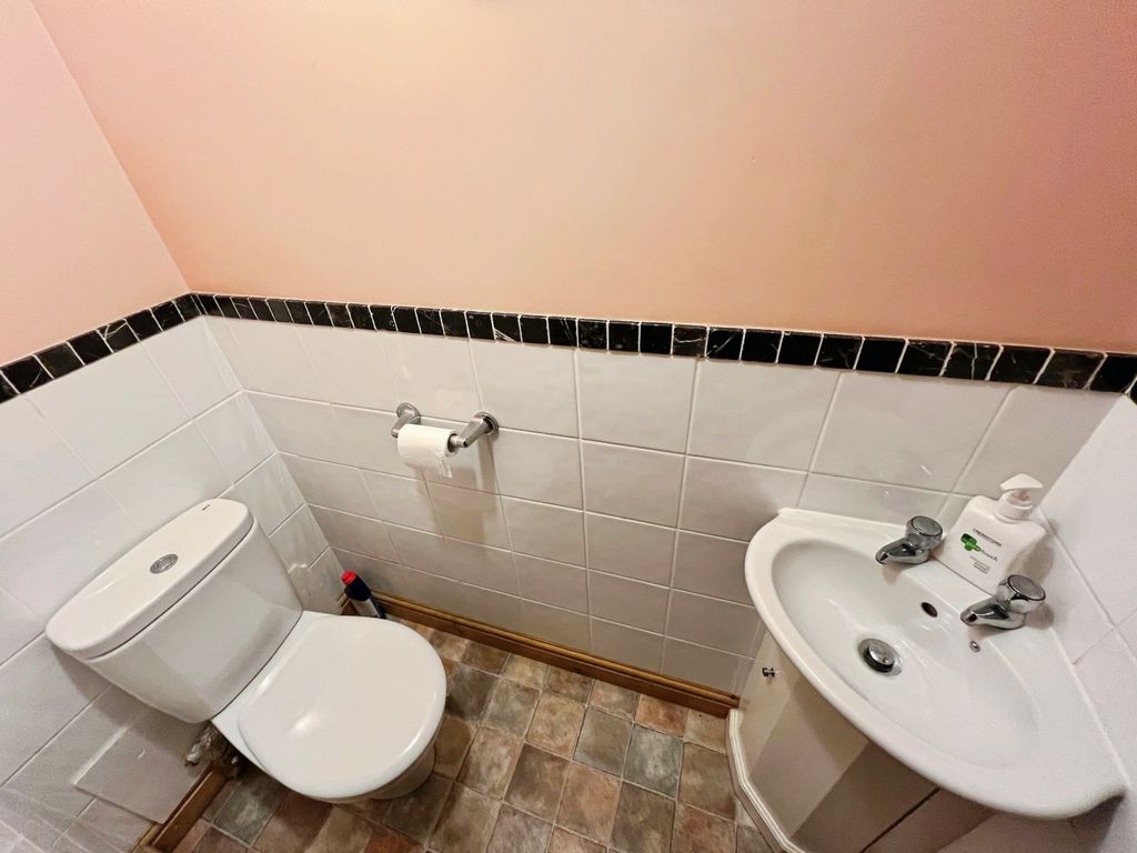 Additional image 24 of 4 bed semi-detached house for saleWoodgate Drive, Birstall, Leicester, Leicestershire LE4