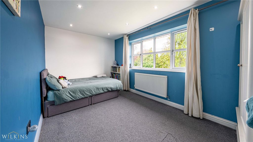 Additional image 21 of 4 bed semi-detached house for saleSuffolk Way, Tamworth, Staffordshire B78