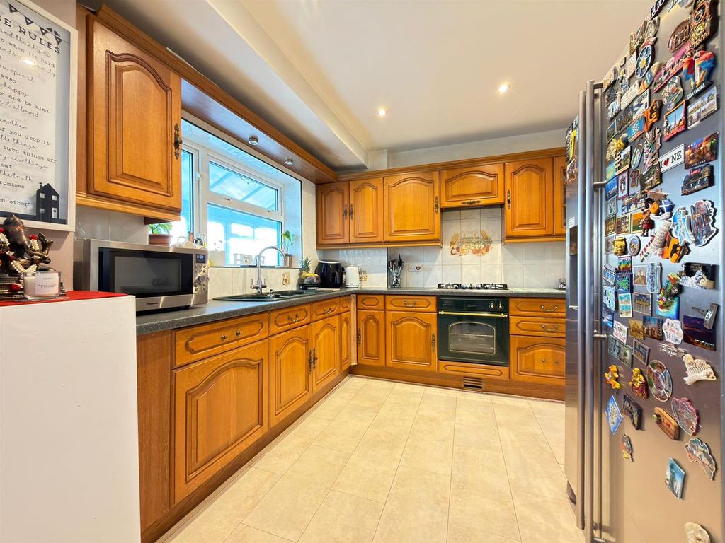 Additional image 11 of 5 bed detached house for saleDowning Drive, Evington, Leicester LE5