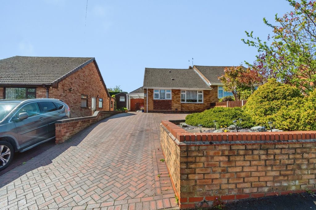 Additional image 13 of 3 bed bungalow for saleMount Close, Cheslyn Hay, Walsall WS6