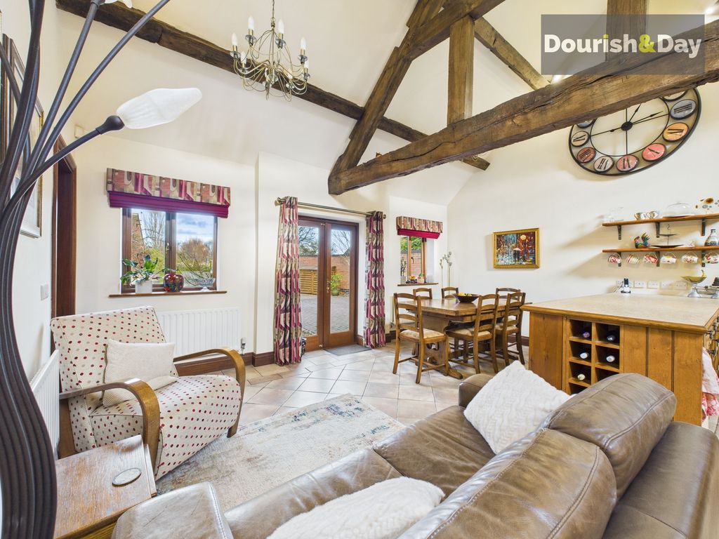 3 bed barn conversion for salePillaton, Penkridge ST19 photo 2