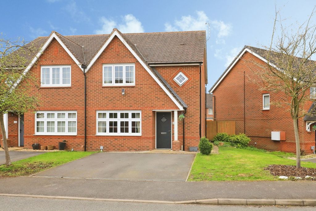 3 bed semi-detached house for saleLockside, Churchbridge, Cannock WS11