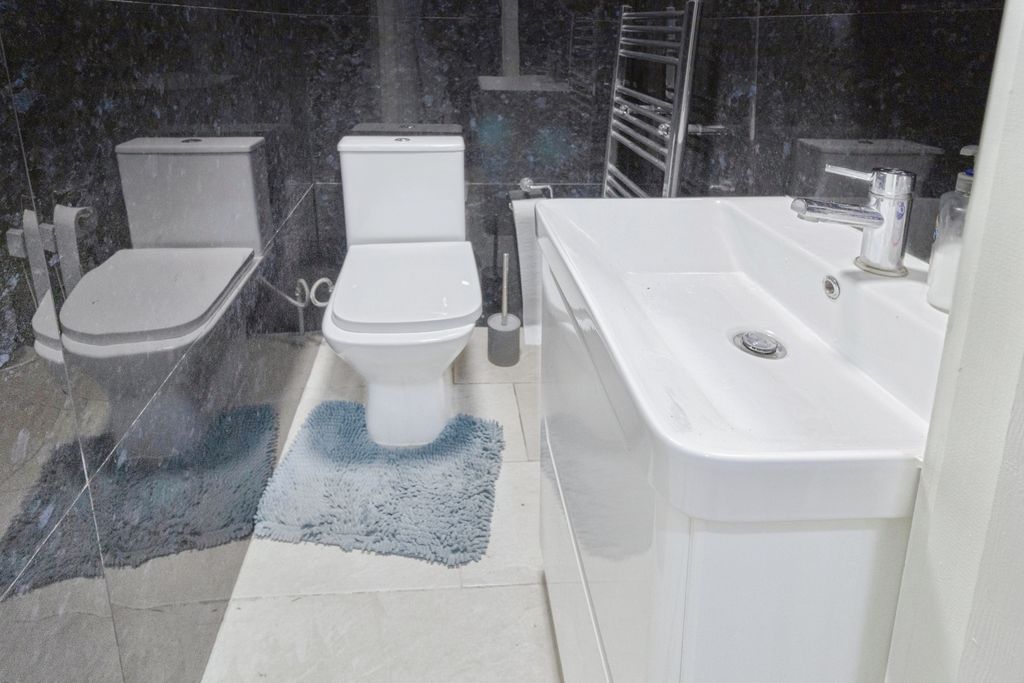 Additional image 6 of 5 bed semi-detached house for saleRedmarle Road, Leicester LE3