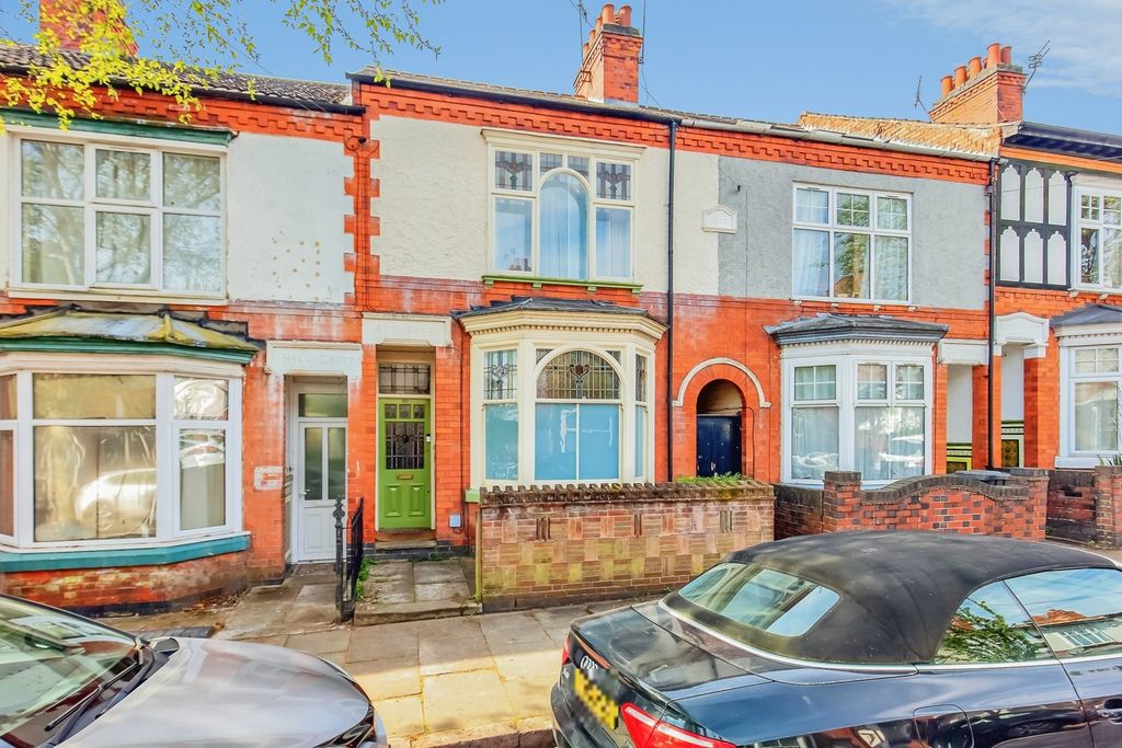 4 bed town house for saleBeaconsfield Road, Leicester, Leicestershire LE3