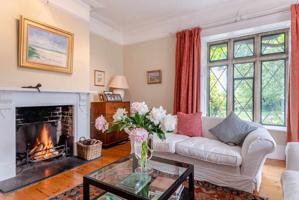 8 bed detached house for saleMilston, Durrington, Salisbury SP4 photo 4