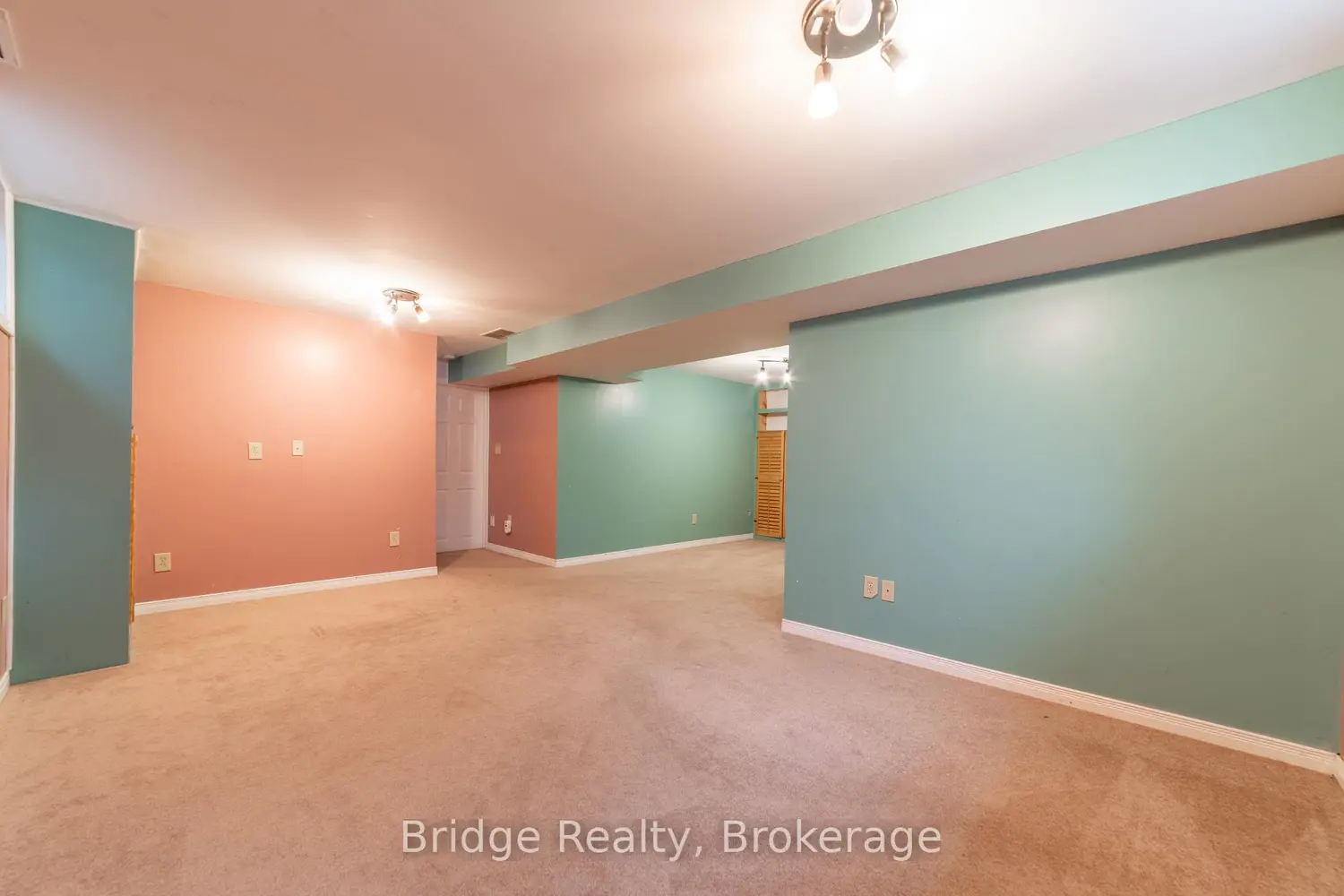 Additional image 10 of 551 Ontario Street