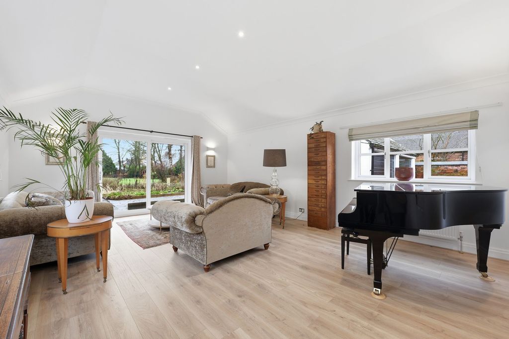 Additional image 9 of 5 bed link detached house for saleMain Street, Newbold Verdon LE9
