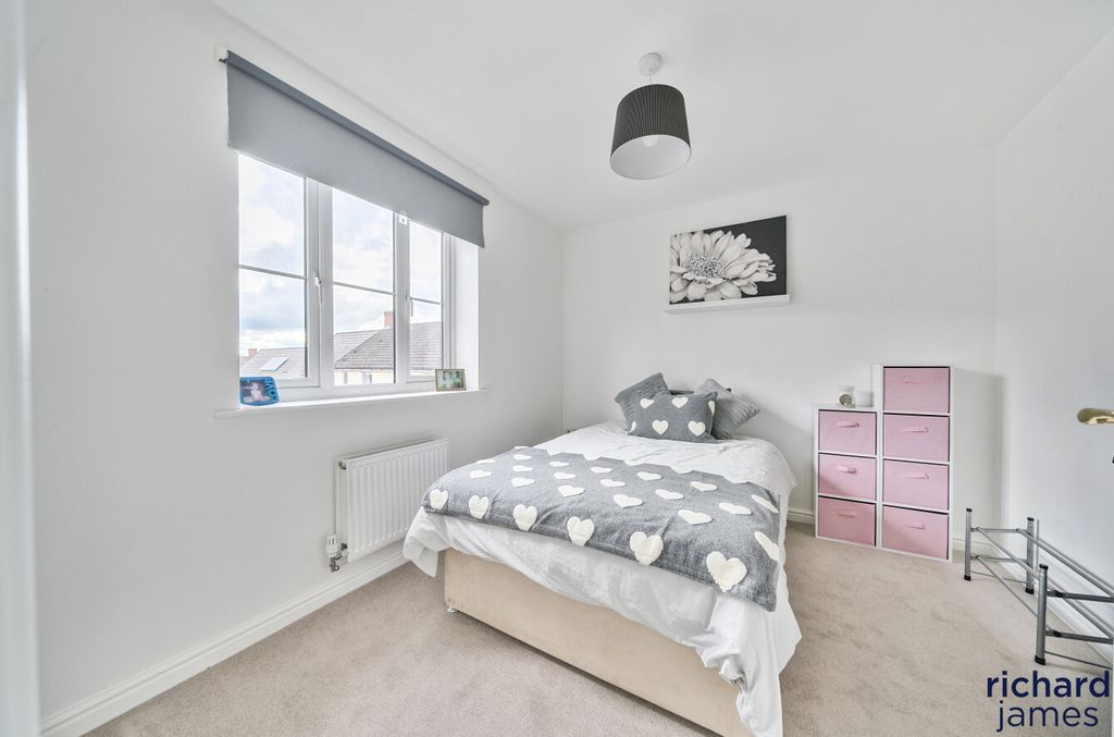 Additional image 10 of 5 bed detached house for saleCloatley Crescent, Royal Wootton Bassett, Royal Wootton Bassett SN4