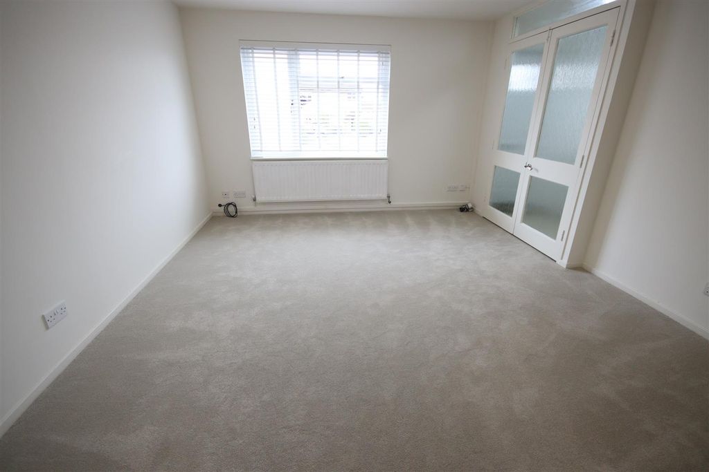 Additional image 4 of 3 bed semi-detached house for saleFitzwarren Close, Chippenham SN15