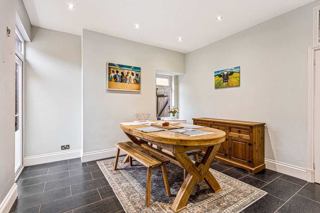 Additional image 8 of 3 bed semi-detached house for saleSykefield Avenue, Leicester LE3