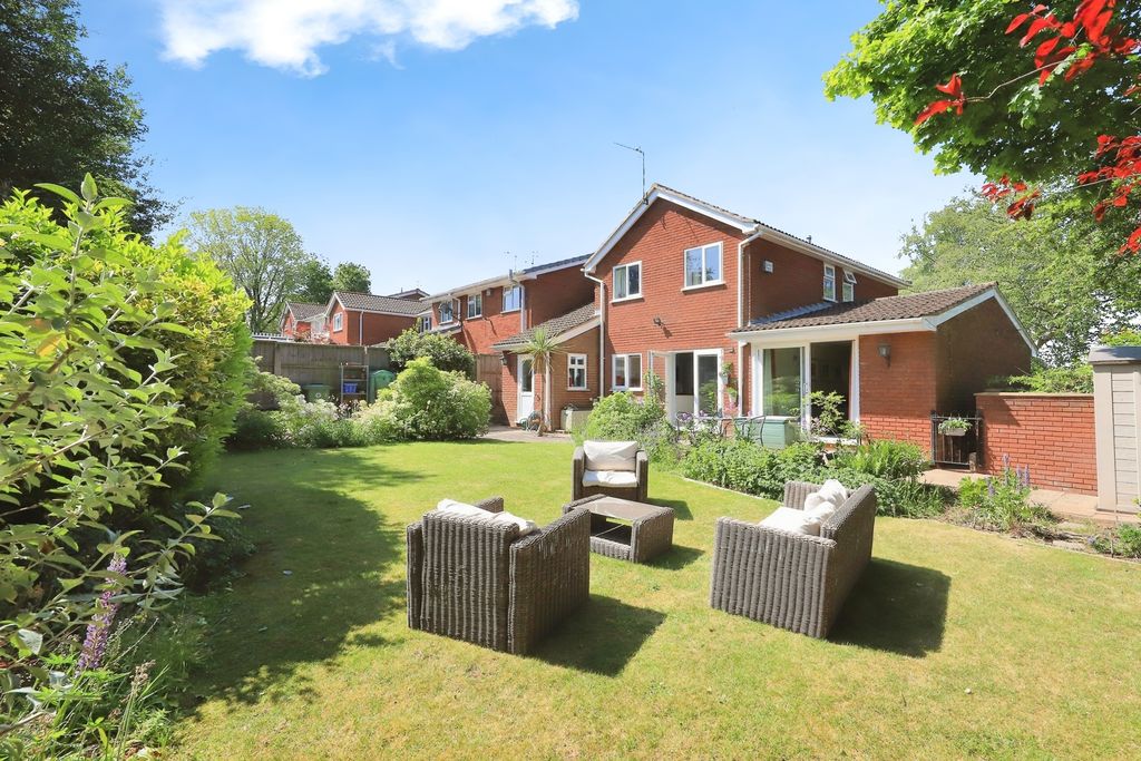 Additional image 13 of 4 bed detached house for saleStokesay Avenue, Perton Wolverhampton, Staffordshire WV6