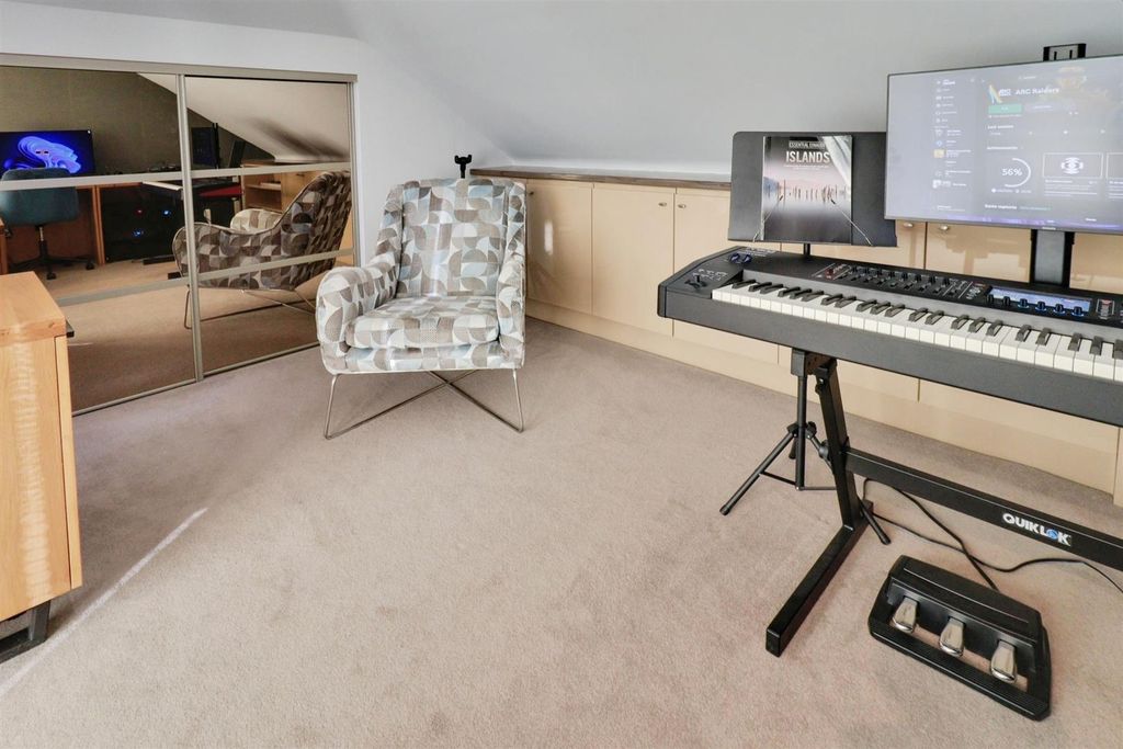Additional image 40 of 3 bed flat for saleBrackenwood Mews, Weston, Crewe CW2