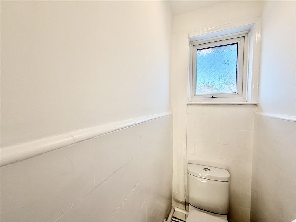 Additional image 21 of 5 bed semi-detached house for saleClarke Grove, Birstall, Leicester LE4