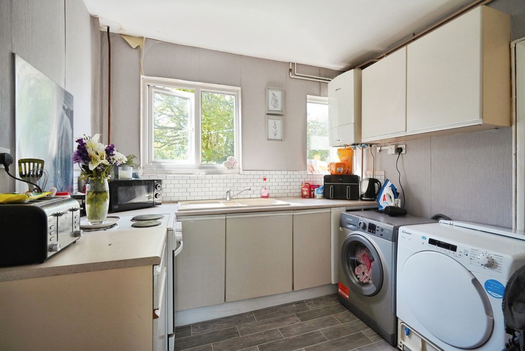 Additional image 9 of 3 bed semi-detached house for saleCumberland Road, Burton-On-Trent, Staffordshire DE15