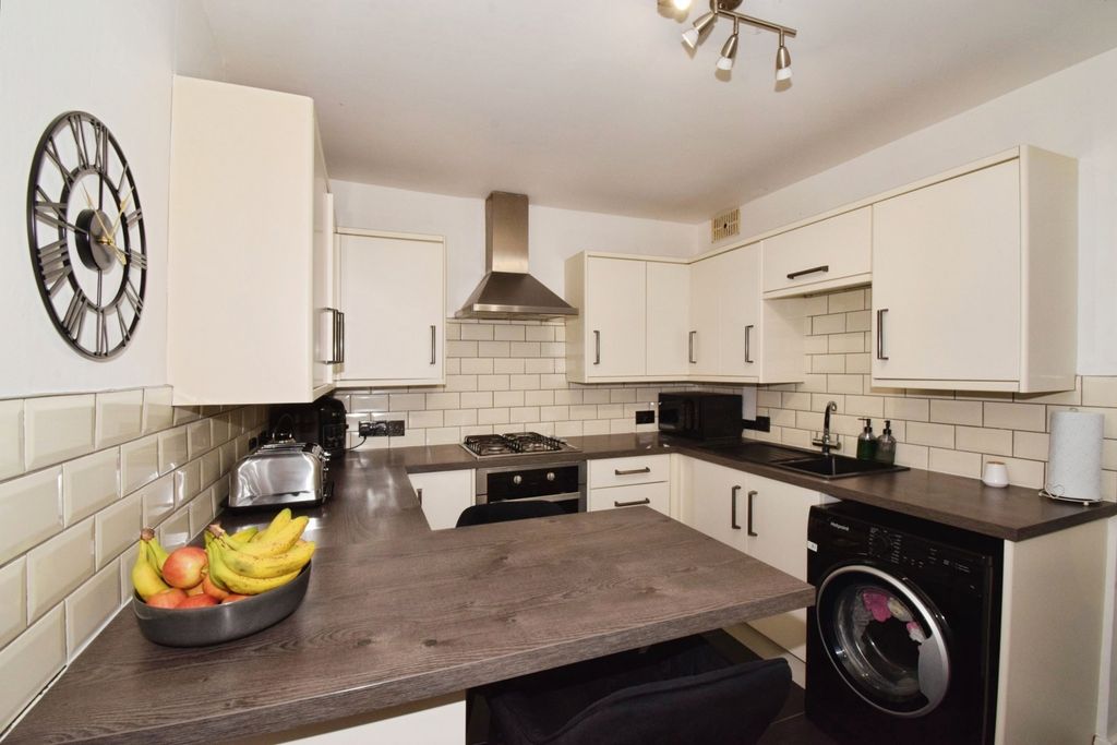 Additional image 8 of 3 bed semi-detached house for saleStonehill Avenue, Birstall, Leicester LE4