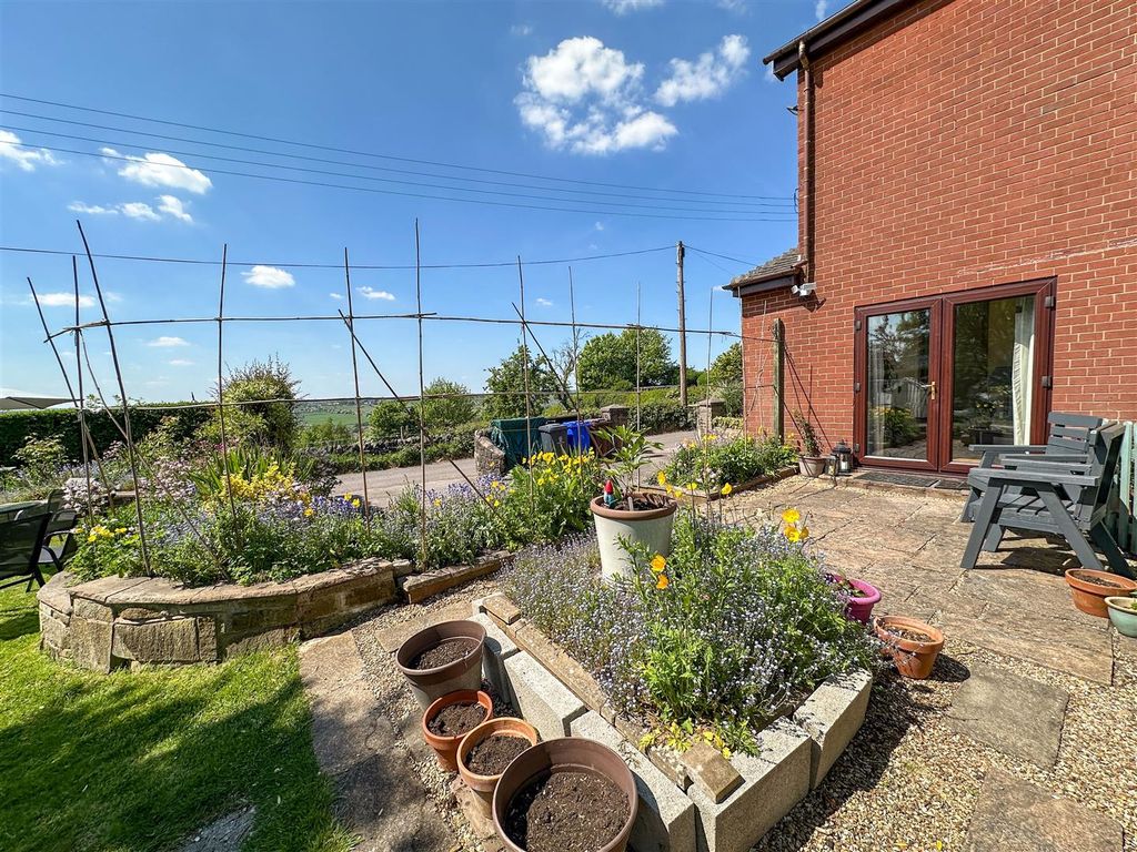 Additional image 21 of 4 bed semi-detached house for saleGreenway Bank, Stoke-On-Trent ST2