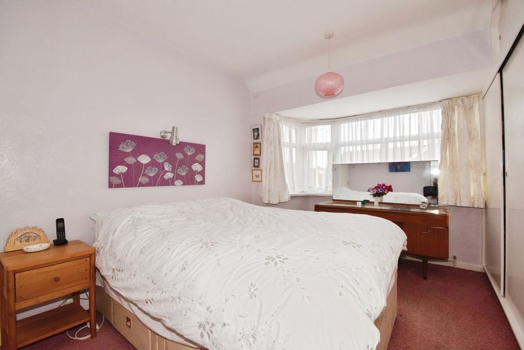 Additional image 10 of 3 bed semi-detached house for saleHighgate Avenue, Birstall, Leicester, Leicestershire LE4