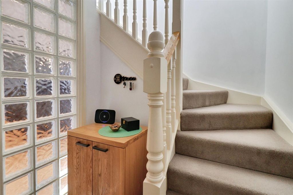Additional image 37 of 3 bed flat for saleBrackenwood Mews, Weston, Crewe CW2