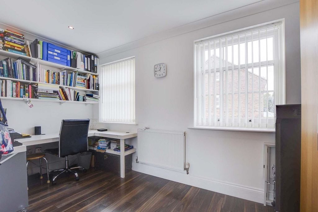 Additional image 15 of 4 bed semi-detached house for saleOrchard Close, Scraptoft, Leicester LE7