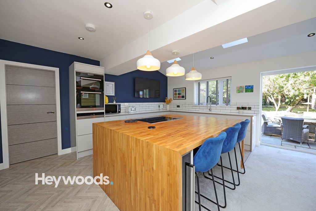 Additional image 3 of 3 bed semi-detached house for saleWestlands Avenue, Newcastle ST5