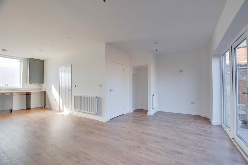 Additional image 5 of 3 bed terraced house for saleGipsy Lane, Leicester LE4