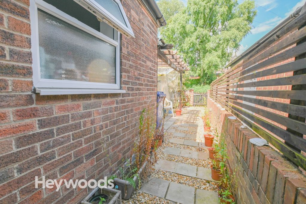 Additional image 10 of 2 bed terraced house for saleSilverdale Road, Newcastle ST5